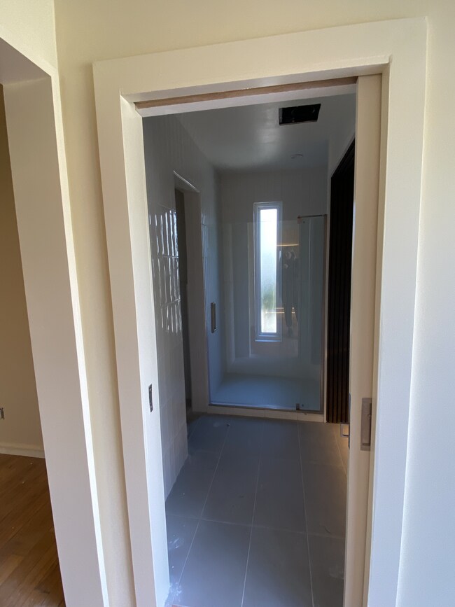 Building Photo - 79 Nelson Ave