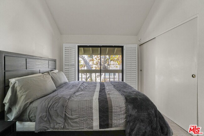 Building Photo - 1325 26th St