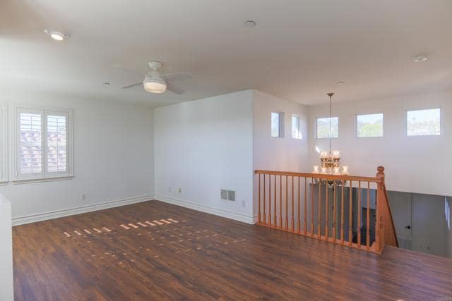 Building Photo - 415 N Cedros Ave