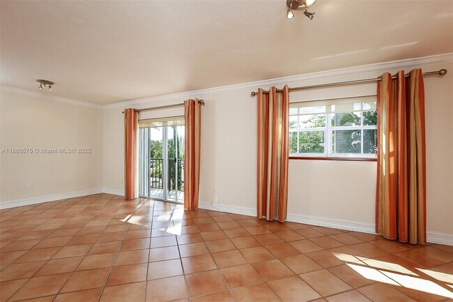 Building Photo - 8650 SW 67th Ave