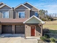 Building Photo - 3 Bedroom w/ Garage Townhome