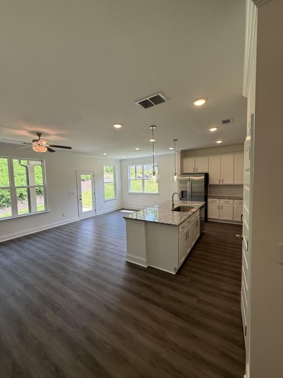 Building Photo - 5669 Overview Dr