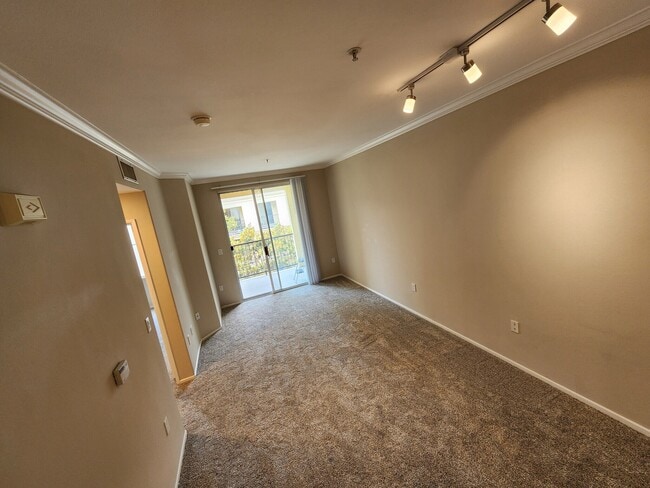 Building Photo - 2429 Watermarke Pl