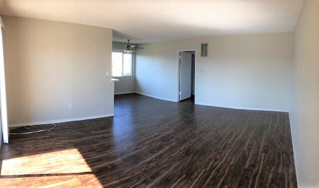 Building Photo - 826 Osage