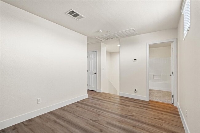 Building Photo - 4563 Townwall St