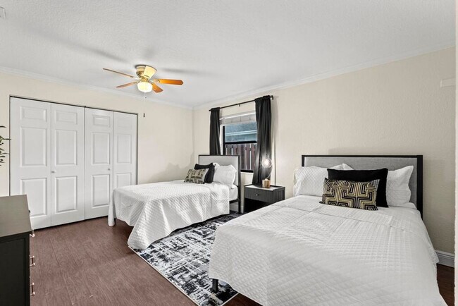 Building Photo - 13575 Columbine Ave