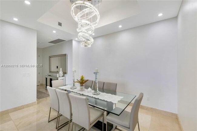 Building Photo - 16001 Collins Ave