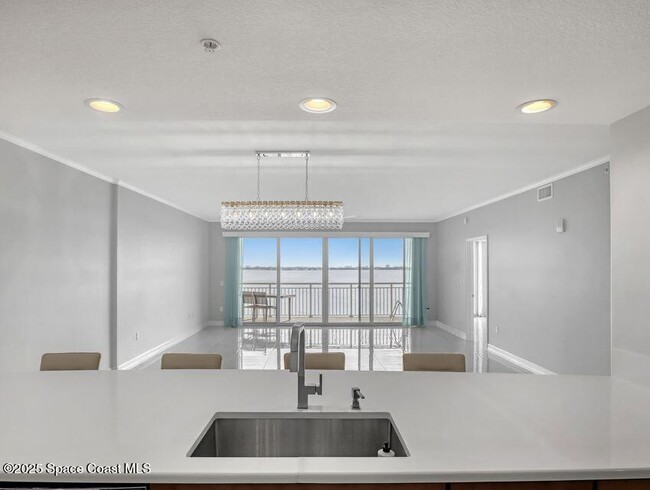 Building Photo - 1435 S Harbor City Blvd