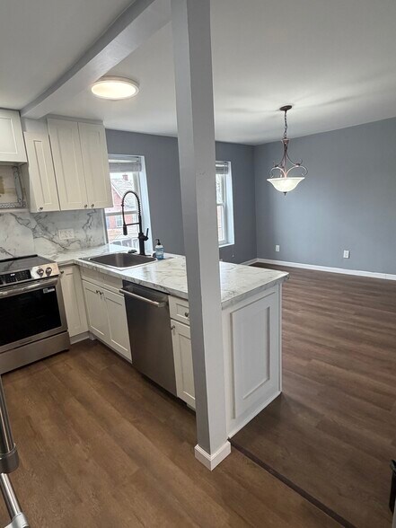 Building Photo - 326 Walnut St