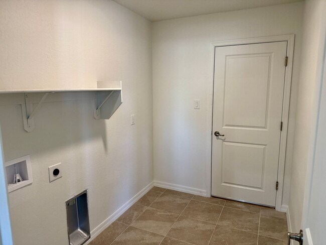 Building Photo - Brand New home in Wellton - 3 Bedrooms 2 Bath