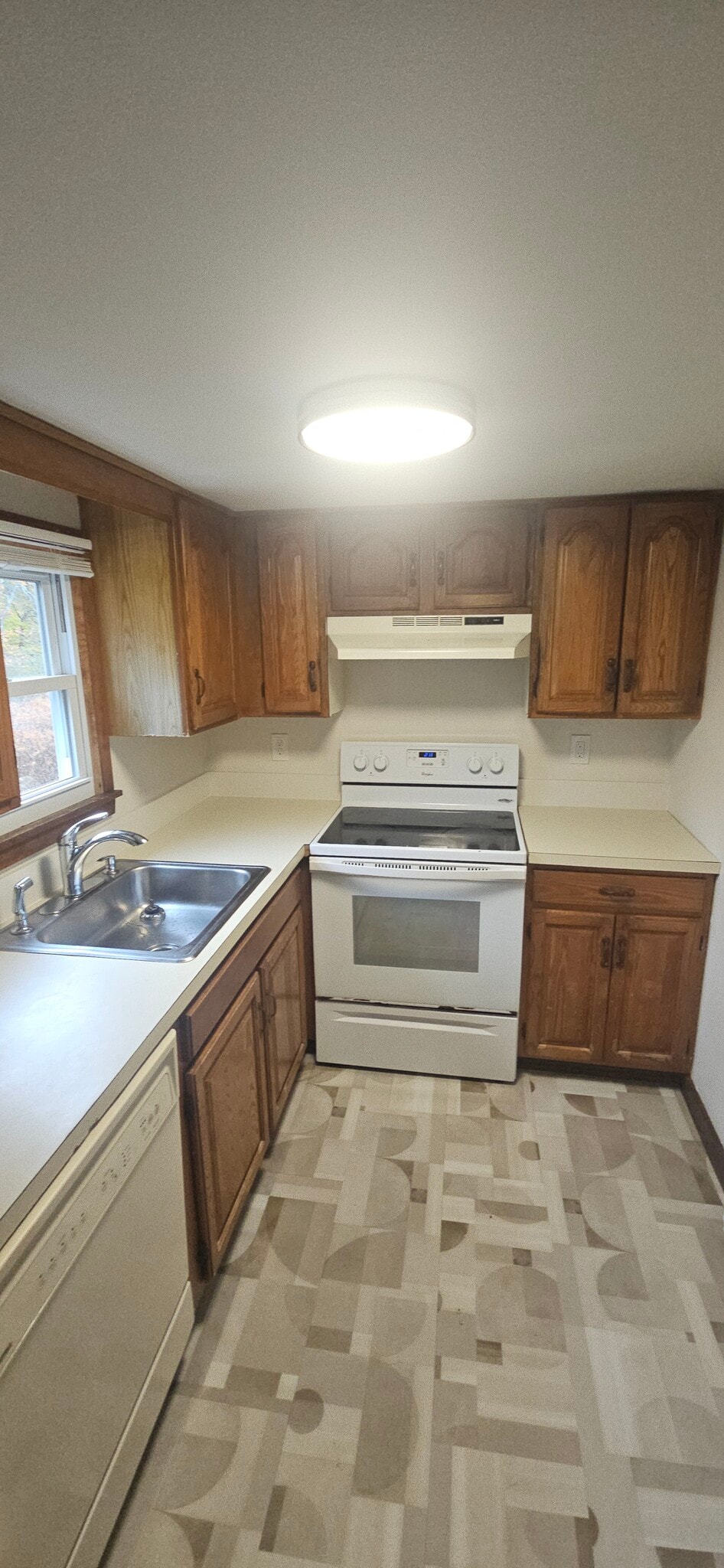 Kitchen - 143 Pollard St