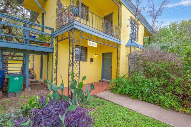Building Photo - 3809 Maplewood Ave