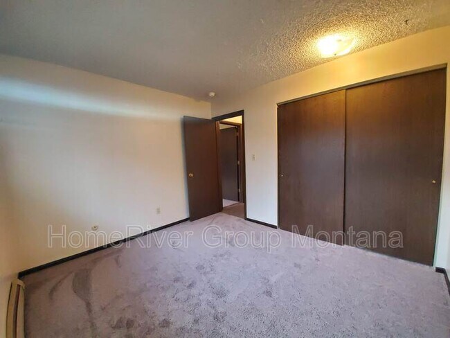 Building Photo - 909 Pattee Creek Dr