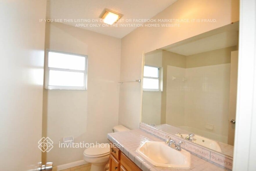 Building Photo - 10323 Ashley Oaks Dr