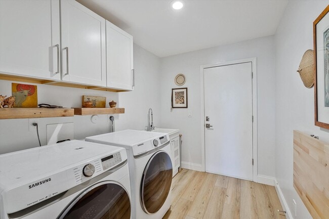 Building Photo - 2622 Country Golf Dr