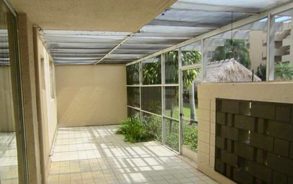 Building Photo - 406 NW 68th Ave