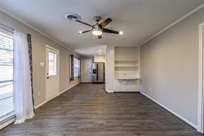 Building Photo - 211 Pine Shadow Dr
