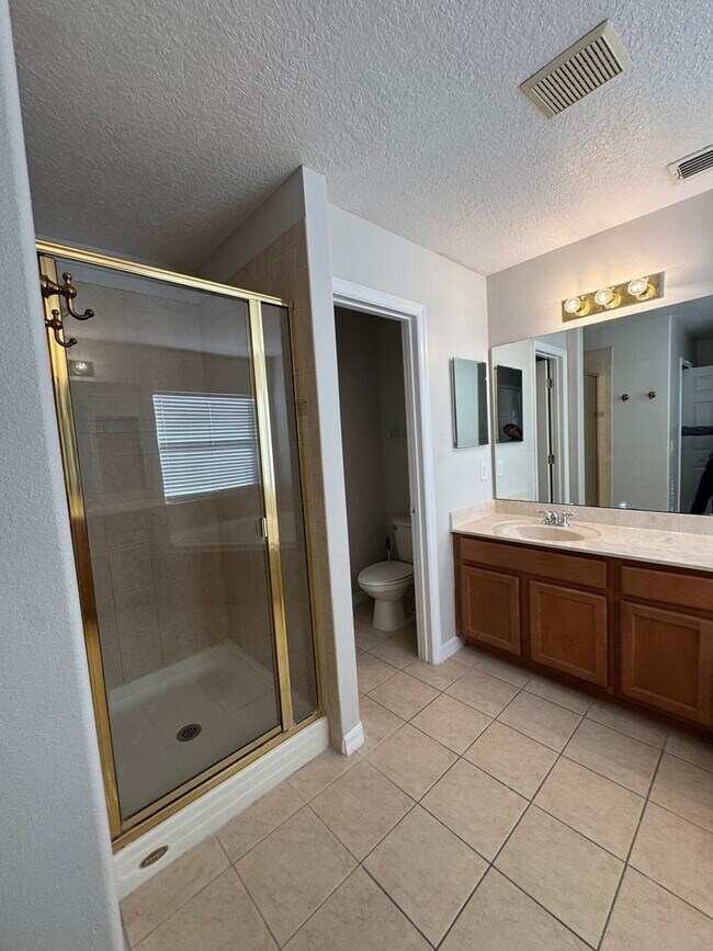 Building Photo - Waterford Trails: 5 Bedroom+ loft, 3 Bath, 2 Car Garage.