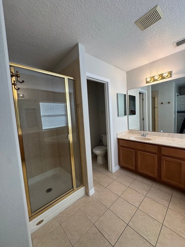 Building Photo - Waterford Trails: 5 Bedroom+ loft, 3 Bath,...