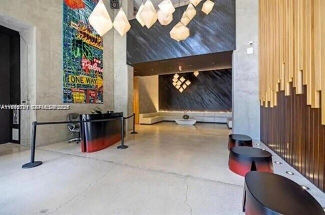 Building Photo - 151 SE 1st St