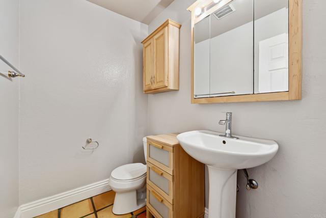 Building Photo - 4775 Seminole Dr
