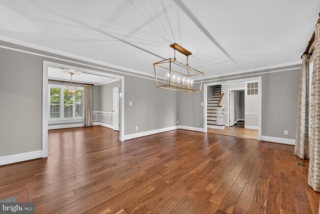 Building Photo - 1022 Delf Dr