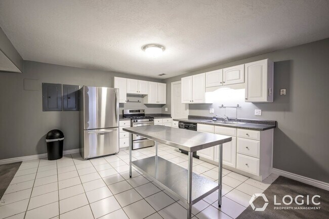 Building Photo - 9385 Tortellini Dr