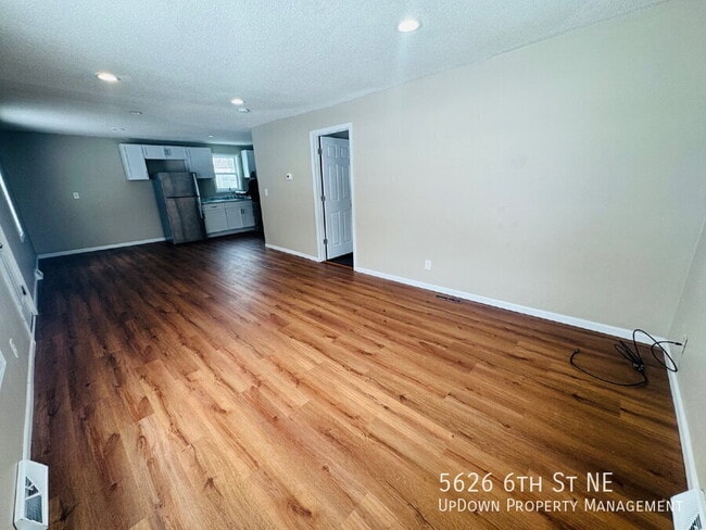 Building Photo - 5626 6th St NE