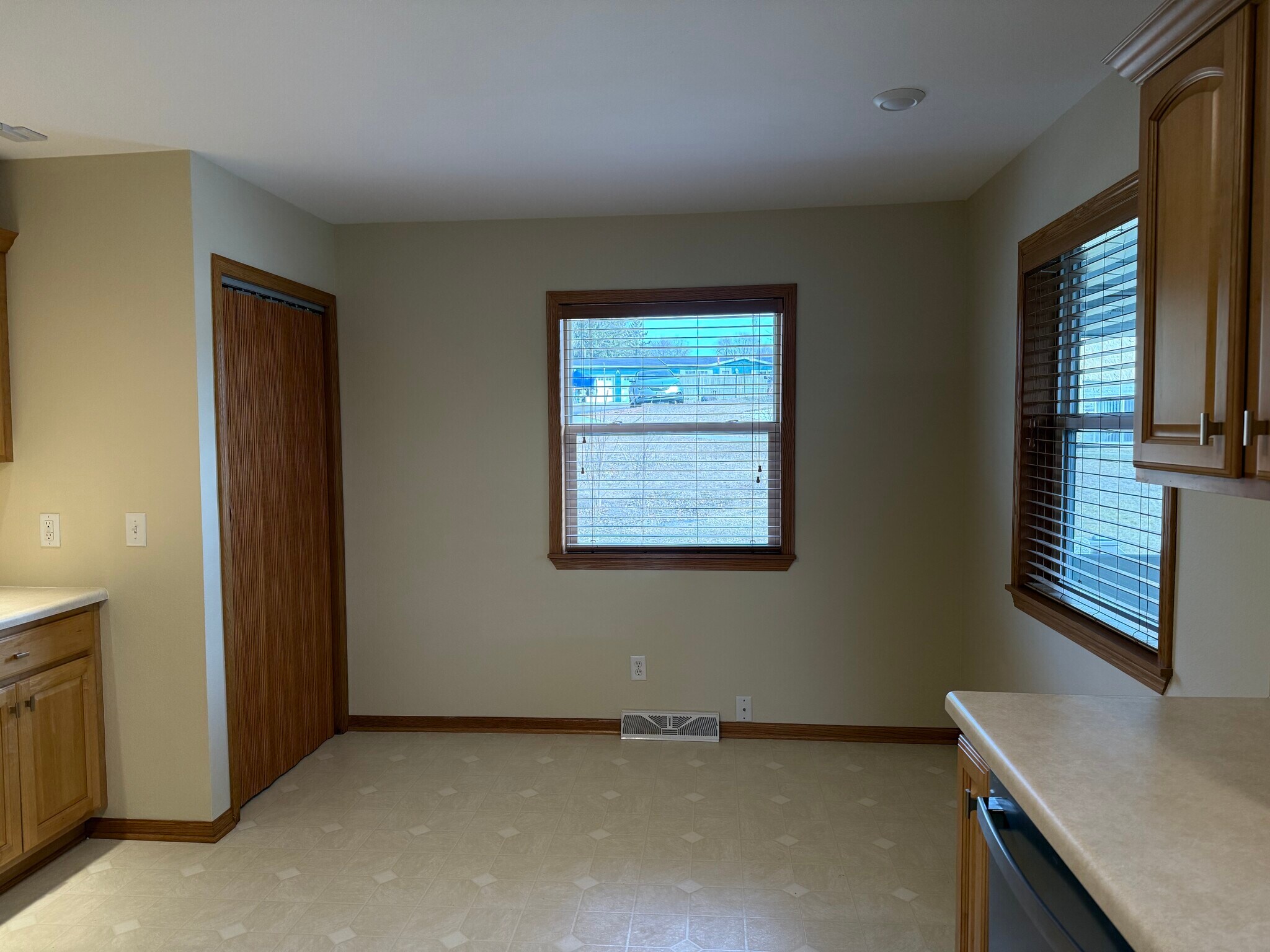 Building Photo - W9206 Ripley Rd