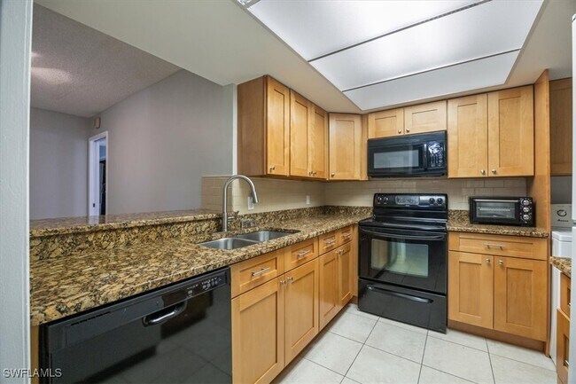 Building Photo - 3635 Boca Ciega Dr