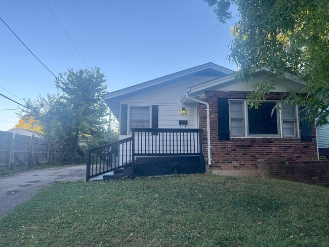 Building Photo - 3337 Houston St