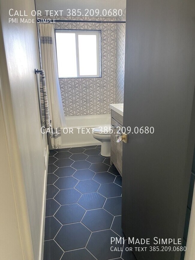 Building Photo - 5777 S Sagewood Dr