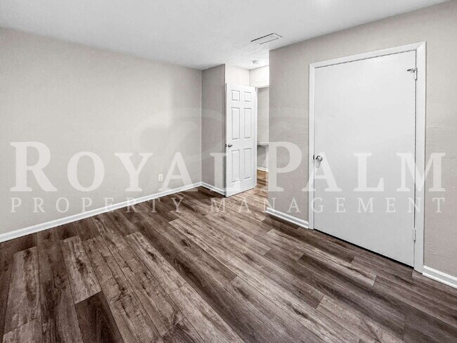 Building Photo - 3744 Estelle Ave