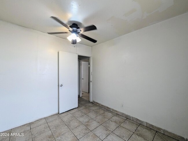 Building Photo - 1314 W Whitton Ave