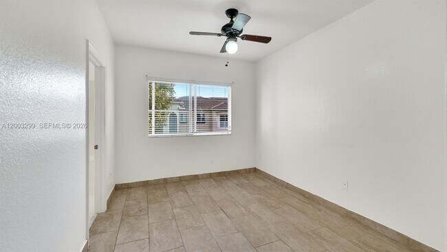 Building Photo - 1916 SE 23rd Ave