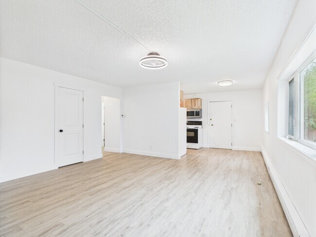 Building Photo - 2663 S Turner St