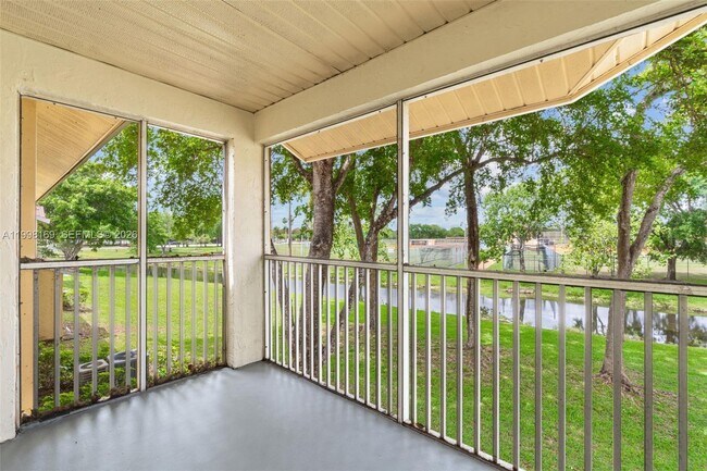 Building Photo - 1139 Coral Club Dr