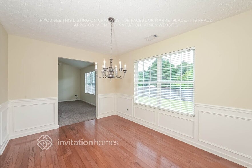 Building Photo - 4030 Hollow Springs Tr SE