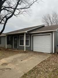 Building Photo - 6825 Independence St