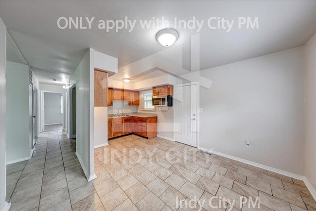 Building Photo - 3232 Normandy Rd