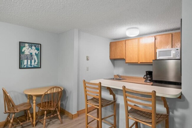 Building Photo - 6 Ridge Rd