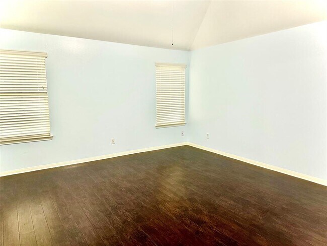 Building Photo - 15915 Wilmington Park Ln