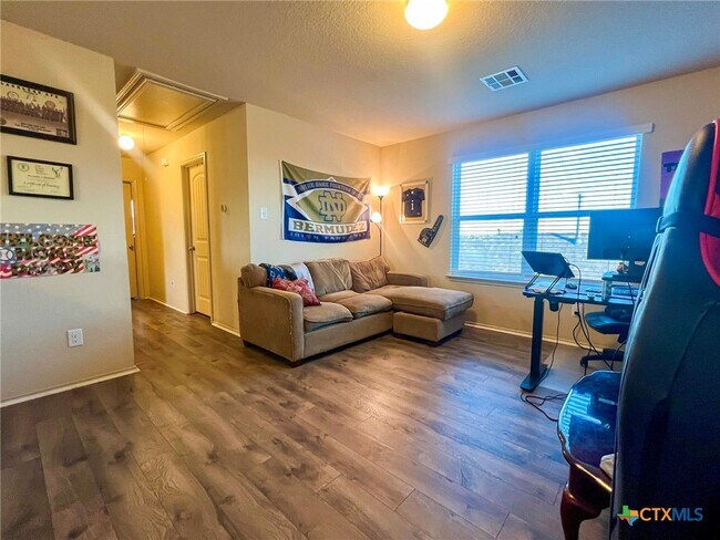 Building Photo - 104 Blair Ct