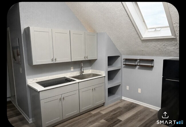Building Photo - 21 Pond Lily Ave