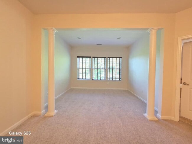 Building Photo - 22865 Lacey Oak Terrace