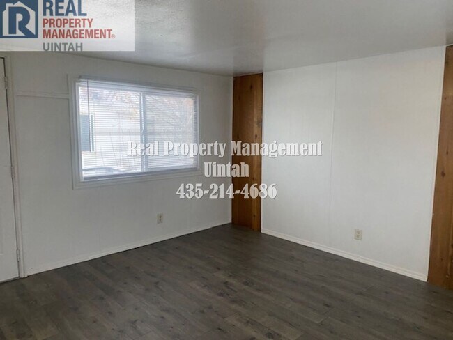 Building Photo - 2 Bed 1 Bath Trailer Home WITH A $300 OFF FIRST MONTH'S RENT WHEN YOU SIGN A 12 MONTH LEASE WITH ...