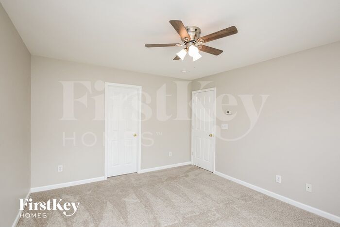 Building Photo - 3981 Cutler Donahoe Way