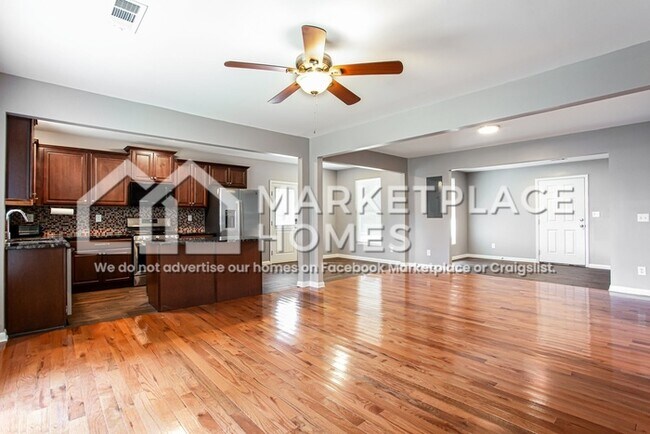 Building Photo - 3051 Springdale Rd