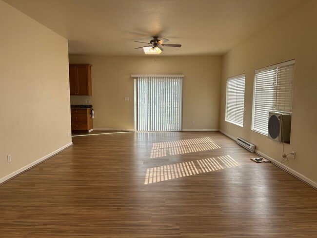 Building Photo - 160 Rutherford Ln