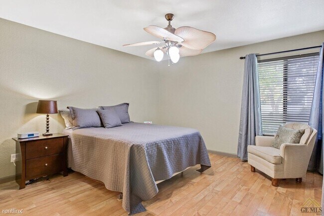Building Photo - 1 br, 1 bath Condo - 8000 Kroll Way Apt 25